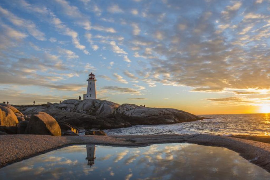 Peggy's Cove Hike and Village Tour C
